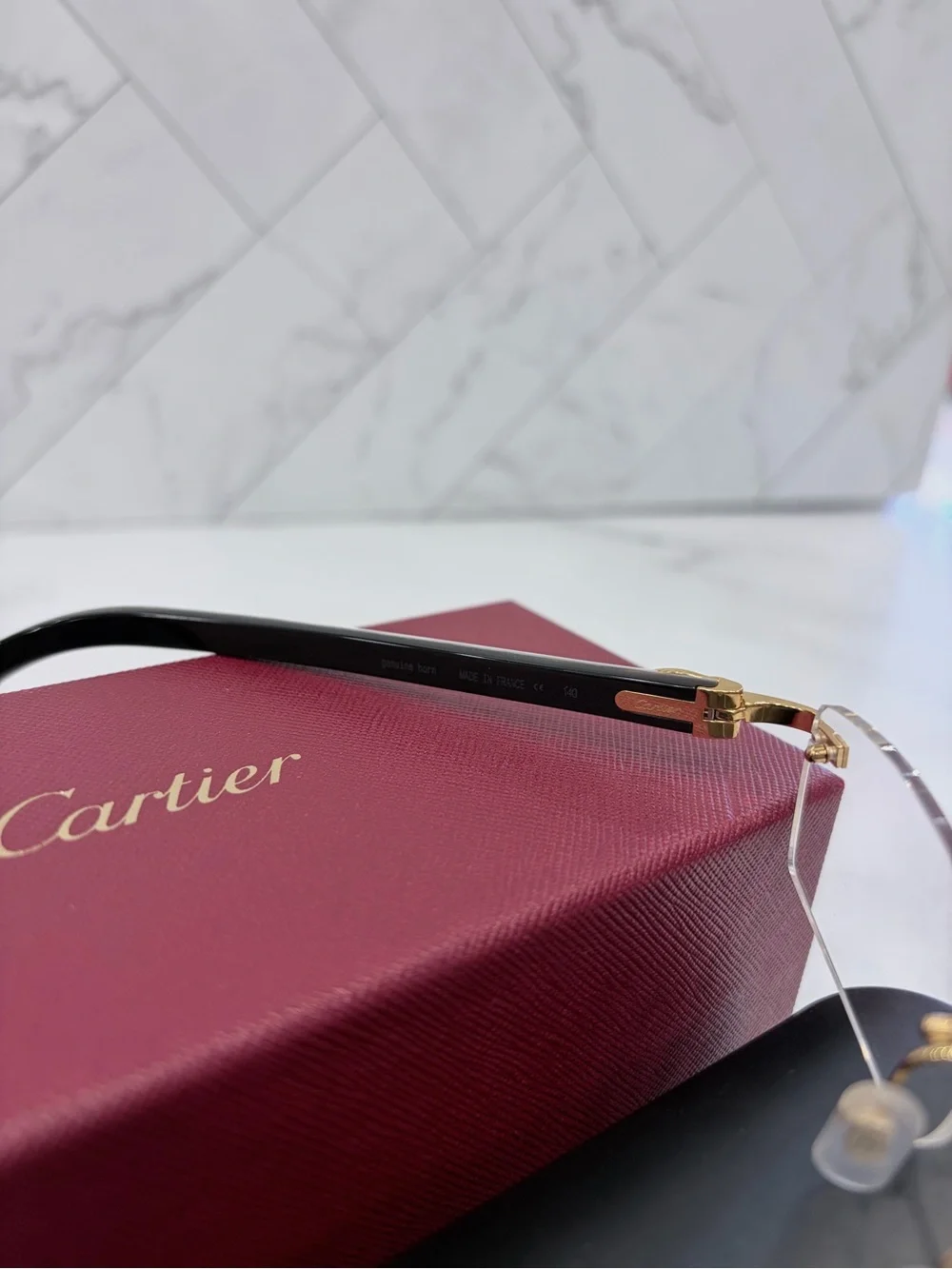 Cartier SUNGLASSES C ALLONGÉ DE CARTIER MOTIF white horns